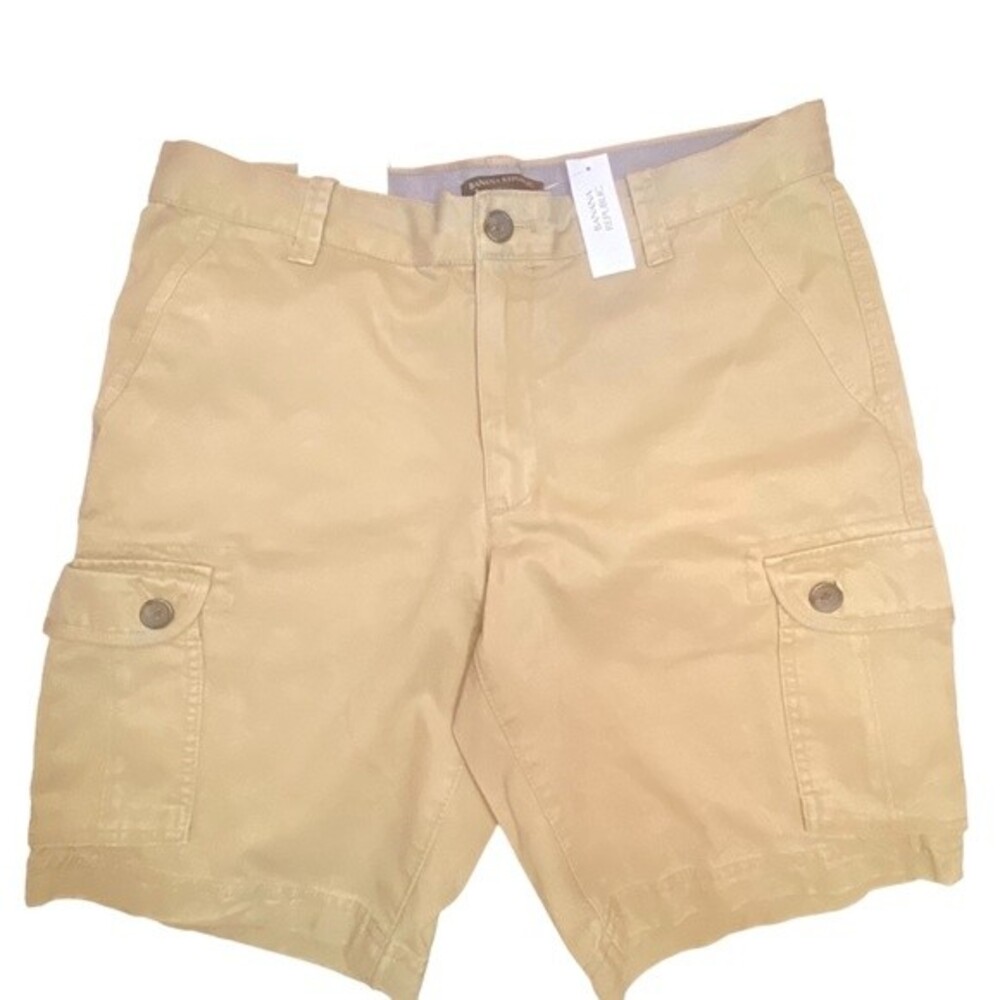 Banana Republic Men’s Cargo Shorts - Size 34 - NWT - khaki
